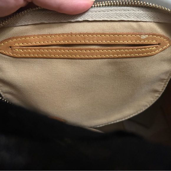 AUTHENTIC Louis Vuitton Speedy with FREE COA! - Picture 8 of 16